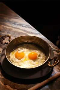 sahanda-yumurta